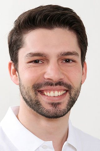 Dr. Simon Knaack