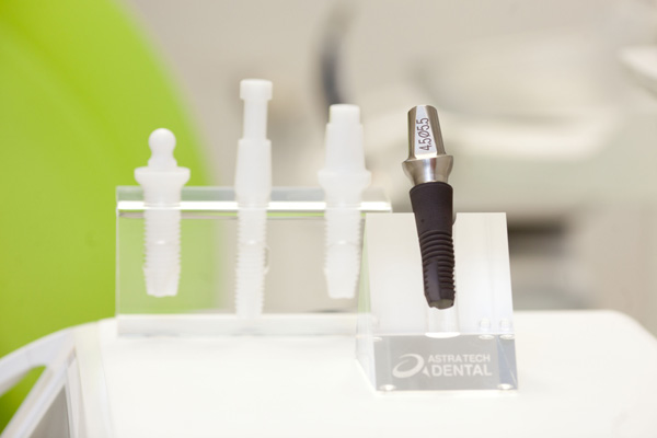 Implantat-Systeme
